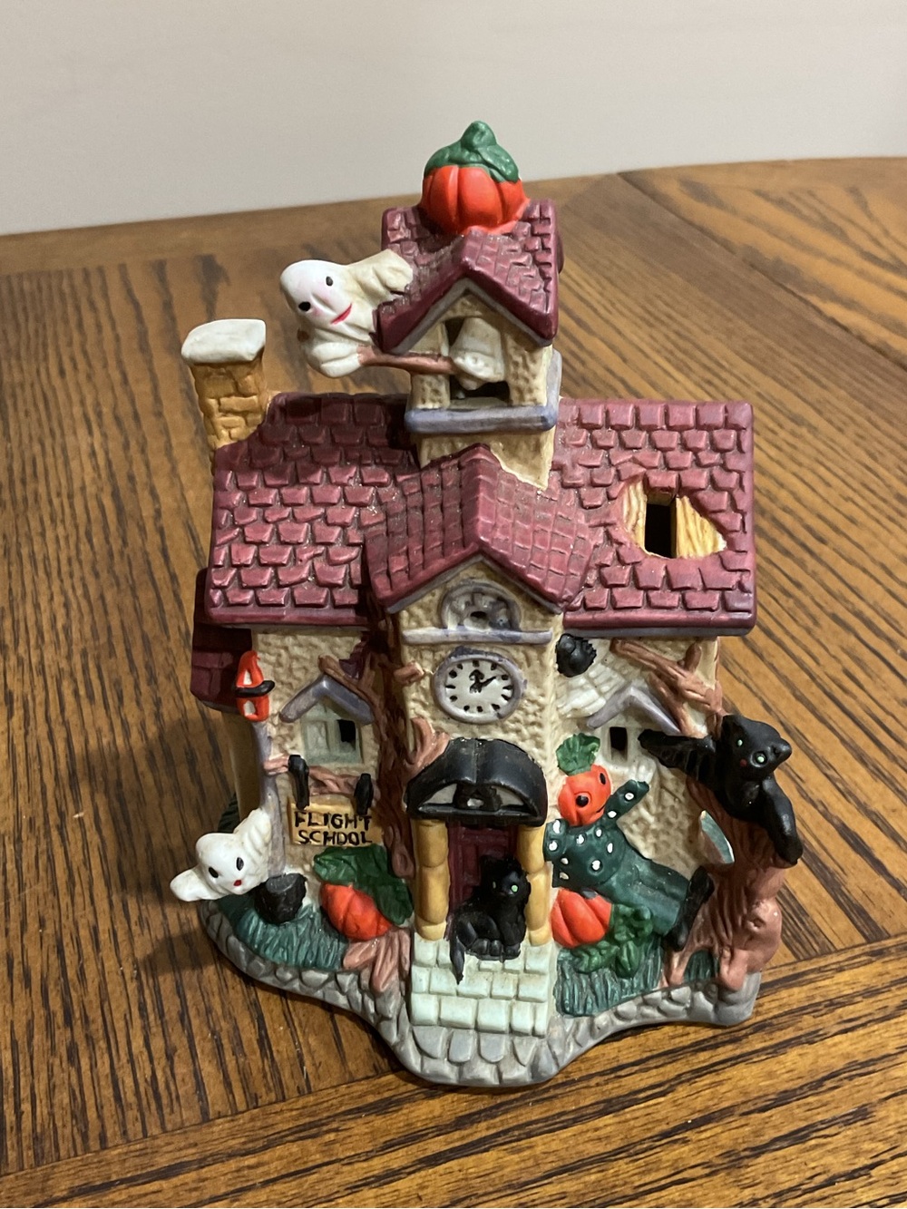 4 Halloween 👻 🎃 Ceramic Village Houses – Multi-Color - Picture 9 of 16